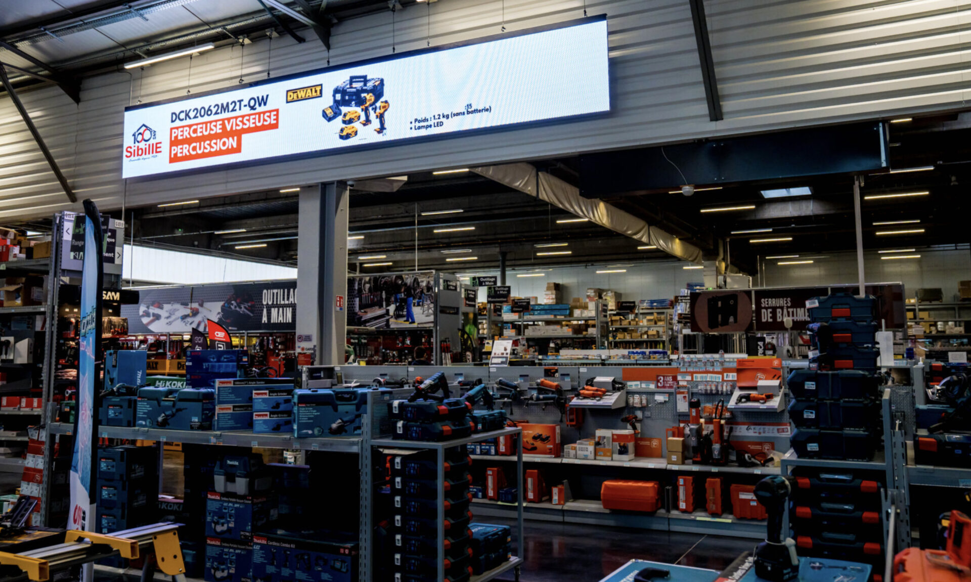 Ecran LED geant installe chez Sibille